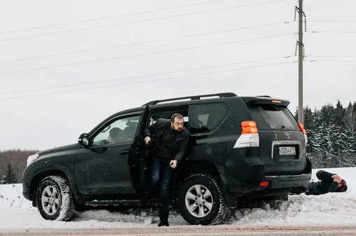 Кадр из сериала «Бар "Один звонок"»