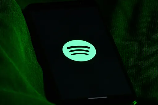 Spotify начал борьбу с нейрослопом: стриминг удалил 50 миллионов треков из рекомендаций с начала года Spotify начал борьбу с нейрослопом: стриминг удалил 50 миллионов треков из рекомендаций с начала года