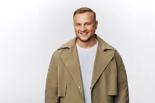 «Нужен человек, который может разжечь в тебе огонь»: Дмитрий Журавлев о жене, новых ролях и крупных сотрудничествах