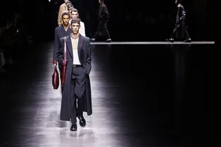 Этой осенью вам нужно всего одно пальто, чтобы выглядеть модно Этой осенью вам нужно всего одно пальто, чтобы выглядеть модно