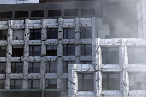 Кадр из фильма «Современность навсегда» (2011) Кадр из фильма «Современность навсегда» (2011)