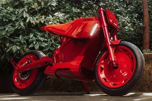 Windows без обновлений, новинки Пекина и мотоцикл Brabus — технодайджест MT