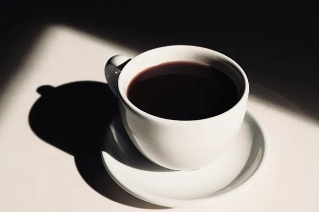 Литр кофе избавит от депрессии и тревожности: ученые рассказали о позитивном влиянии напитка на психику