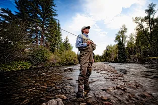 Рыбацкая эстетика в одежде: anglercore повсюду, но подходит ли он вам?