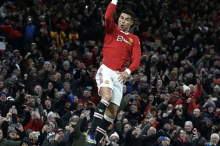 Криштиану Роналду получил травму, празднуя гол Криштиану Роналду получил травму, празднуя гол