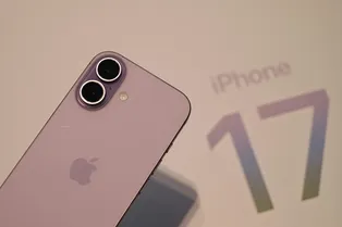 iPhone 17 стал самым популярным смартфоном в 2026 году: каждый десятый проданный телефон в мире — айфон