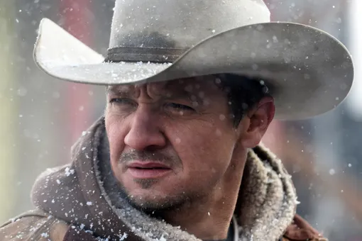 Звезду «Мстителей» Джереми Реннера обвинили в домогательствах: он присылал жертве нюдсы и угрожал депортацией Звезду «Мстителей» Джереми Реннера обвинили в домогательствах: он присылал жертве нюдсы и угрожал депортацией