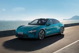 Китаец проехал на электрокаре Xiaomi 265 тысяч километров и ни разу не заменил колодки. Батарея тоже в порядке