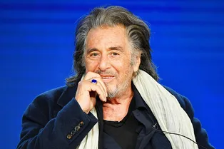 «Выпивку нам обычно покупал патрульный полицейский»: Аль Пачино рассказал о своем детстве и любимой учительнице