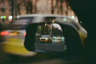 Минпромторг готовит расширение списка авто для такси: какие модели могут в него попасть