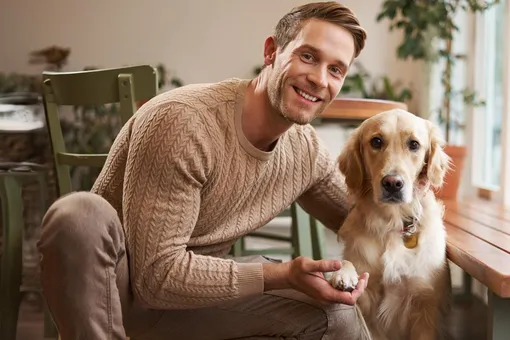 Мужчина с собакой