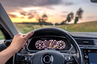 Какую жидкость заливают в гидроусилитель руля Какую жидкость заливают в гидроусилитель руля