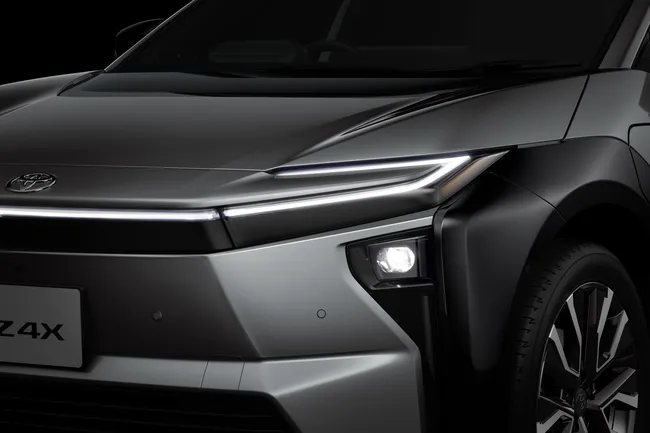 Интересная автомобильная статистика: рекорд Toyota, спорная победа электричек в Европе и самые популярные модели в Китае