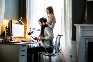 Могут ли отцы-миллениалы получить все и сразу — быть успешными карьеристами и вовлеченными отцами?