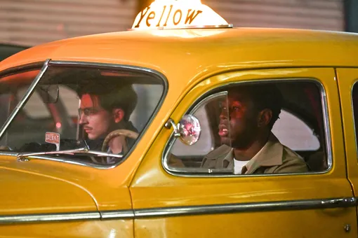 Тимоти Шаламе и Tyler, the Creator на съёмочной площадке фильма «Марти Великолепный»