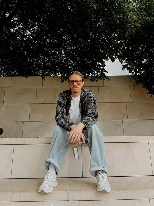 Сафонов в ,tks[ кроссовках New Balance