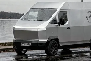 Ответ Илону Маску из Перми: в России представили Cybervan с кузовом из нержавейки