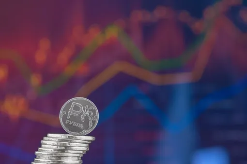 Продержаться до праздников: что будет с курсом рубля после новой ключевой ставки