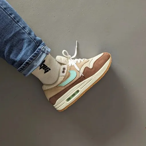 Кроссовки Кроссовки