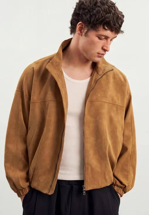 Adam Saint, 7400 руб.