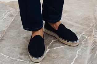 Какую обувь носить летом 2025, если вам не нравятся открытые сандалии