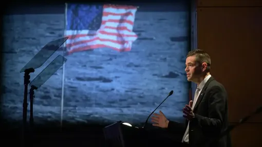 Директор NASA Джаред Айзекман