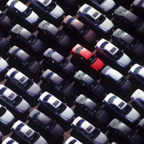 Аттракцион невиданной щедрости: почему свежие иномарки продают по цене велосипеда