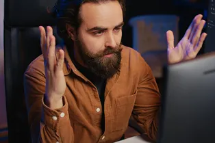 В России «упал» Т-Банк: тысячи клиентов увидели обнуленные балансы и потеряли доступ к переводам