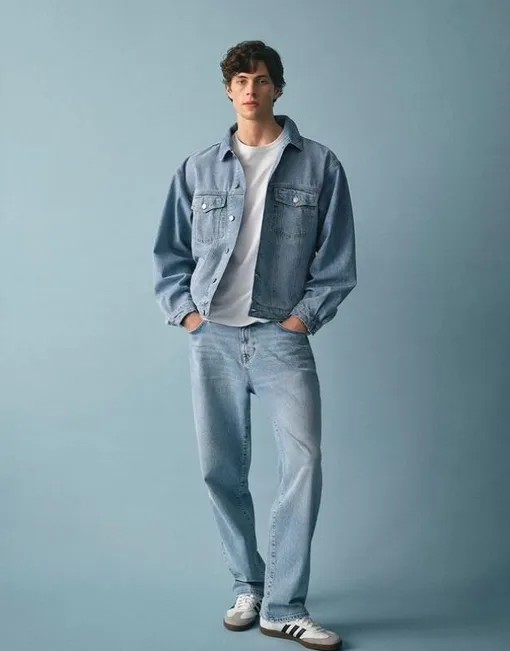 С чем носить синие джинсы