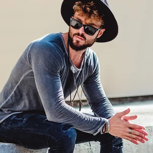 Какие украшения носить мужчине в 2026 году: 15 вариантов на любой вкус