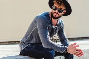 Какие украшения носить мужчине в 2026 году: 15 вариантов на любой вкус