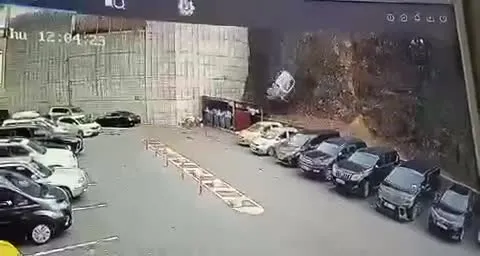 Нажми и смотри
