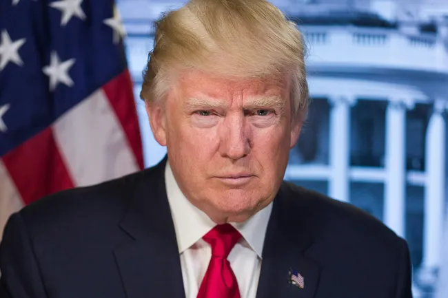 Трамп собирается возобновить торговую войну: президент США анонсировал «значительные пошлины» против ЕС