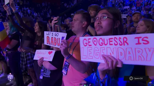 Группа поддержки Раду Касапу на соревновании GeoGuessr World Cup