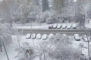 Москву заваливает снегом: прогноз погоды и магнитных бурь в столице 27 апреля