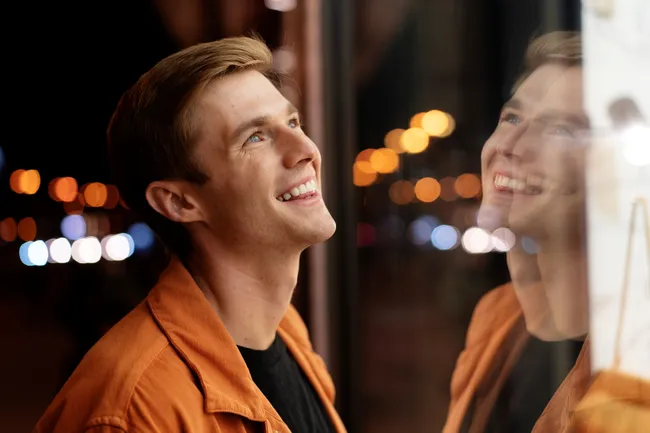 Беззаботный холостяк или инцел: почему мужчины выбрали одиночество и рады этому?