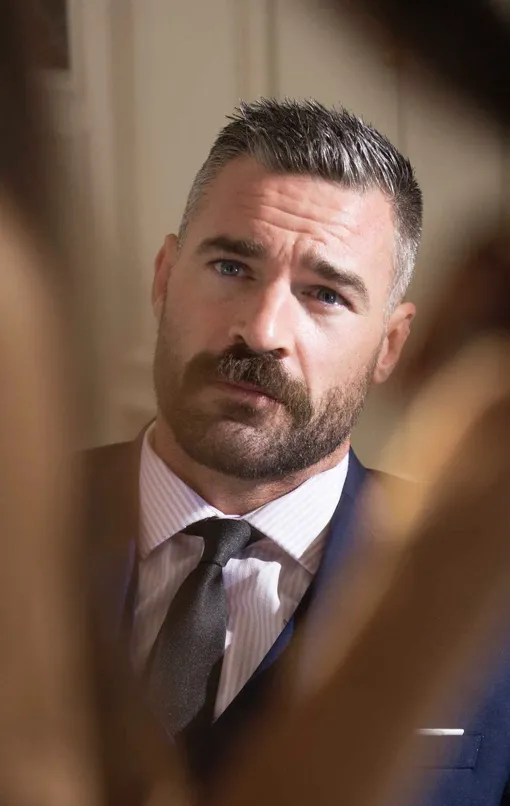 Стильные усы