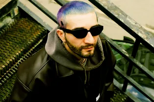 Год в гипсе, первый скейт, конкуренция с Moby и Lil Nas X: Кассета про свои клипы, трек «KINO» и алкоголь в райдере