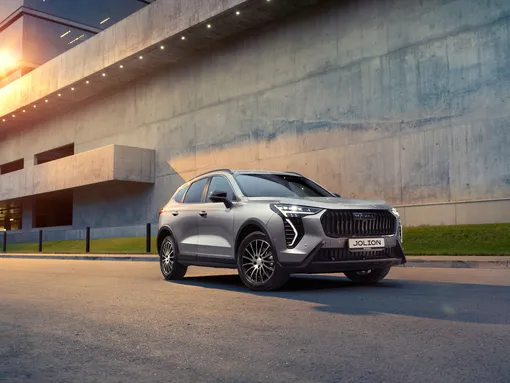 Haval Jolion — самый популярный новый иностранный автомобиль в России, второй месяц подряд опережающий Lada Vesta и уступающий только Lada Granta