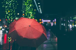 Столицу заливает дождями: погода и магнитные бури в Москве 21 октября