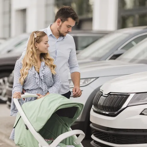 Средство передвижения, а не роскошь: маткапитал могут разрешить тратить на покупку семейной машины