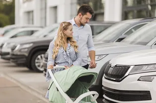 Средство передвижения, а не роскошь: маткапитал могут разрешить тратить на покупку семейной машины