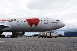 Горящий двигатель и запах керосина: что известно об аварийной посадке «Боинга» в Домодедово Горящий двигатель и запах керосина: что известно об аварийной посадке «Боинга» в Домодедово