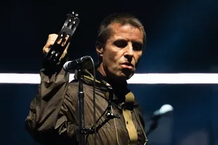 Как тур воссоединившихся Oasis стал величайшим музыкальным событием десятилетия?
