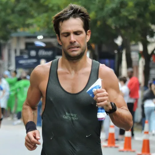Как правильно есть и пить, чтобы пробежать от 5 км до ультрамарафона