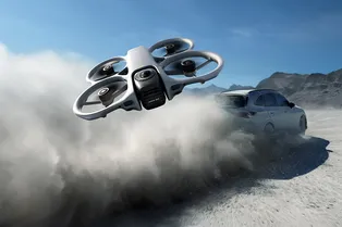 «Дайсон» за 100 долларов, Алиса для водителей и оммаж шедевру Копполы: новое и необычное из мира гаджетов