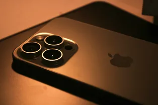 Apple предупредила пользователей iPhone в 110 странах об атаках шпионского ПО Apple предупредила пользователей iPhone в 110 странах об атаках шпионского ПО