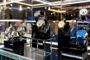 Швейцарцы — не единственные: в Москве выбрали лучшие российские часы года