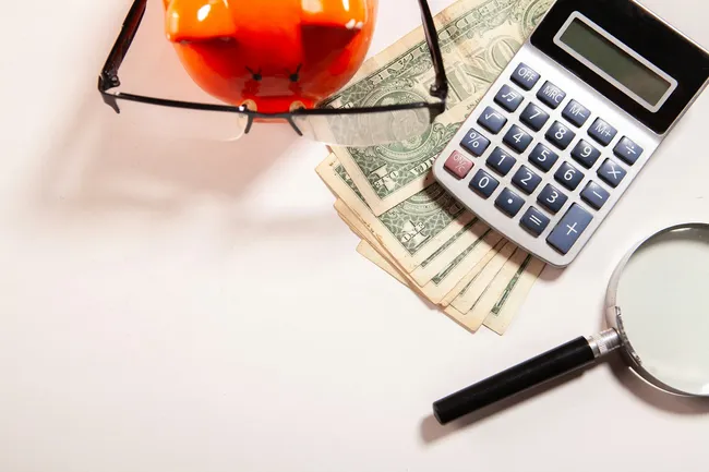 Доллар по 80 или по 95? Экономист назвал лучшие месяцы для покупки валюты в 2026 году