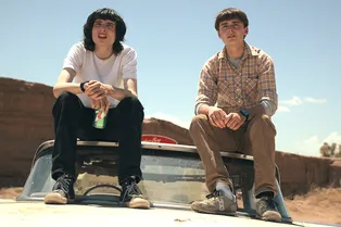 Какие кроссовки носят герои «Очень странных дел»: эти 11 ретро-моделей скоро будут в моде